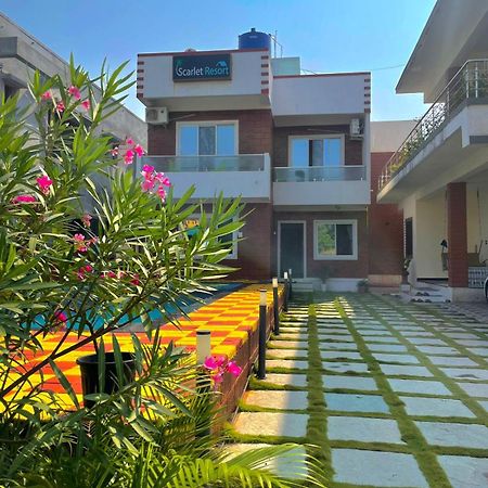Scarlet Resort Алибаг Екстериор снимка