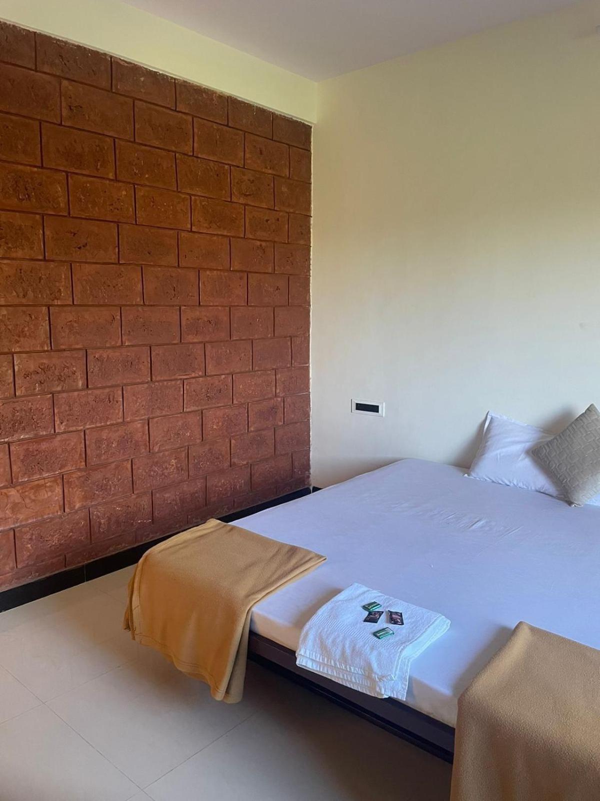 Scarlet Resort Алибаг Екстериор снимка